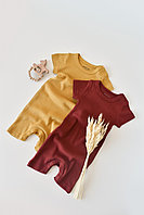 Set de 2 salopetele cu maneca scurta din bumbac organic si modal - Caramiziu/ Sofran BabyCosy (Marime: 0-3