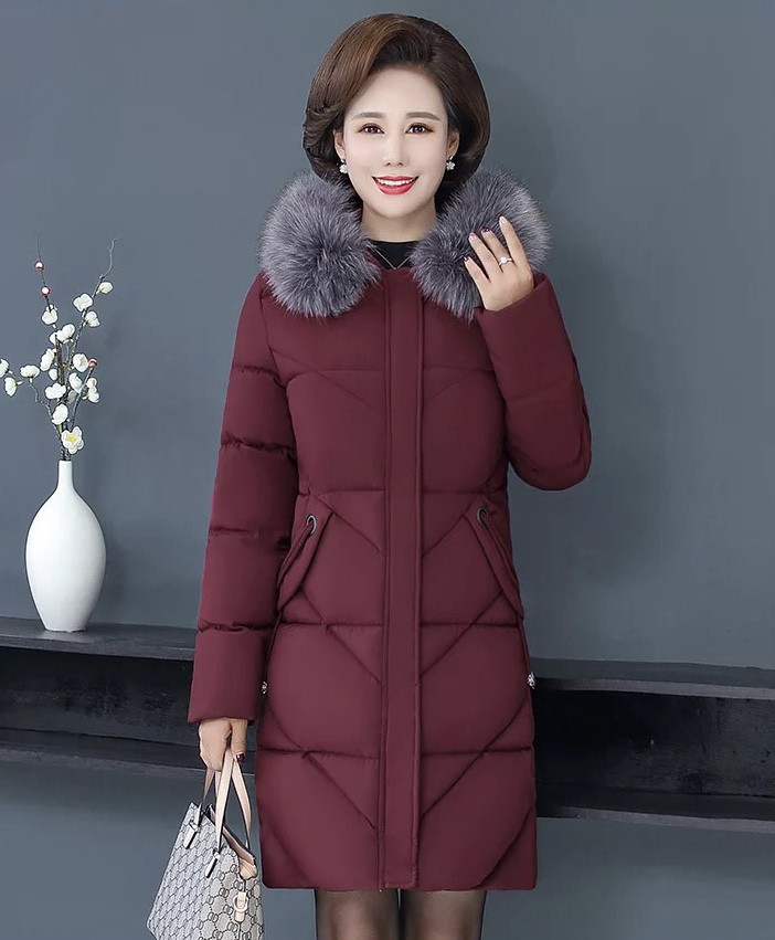 Jacheta pentru femei cu o capotă și o blana, Burgundia - foto 1 - id-p90021071