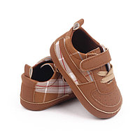 Pantofiori maro pentru baietei - Plaid (Marime Disponibila: 3-6 luni (Marimea 18 incaltaminte))