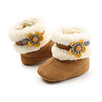 Cizmulite maro cu blanita si floricica (Marime Disponibila: 3-6 luni (Marimea 18 incaltaminte))