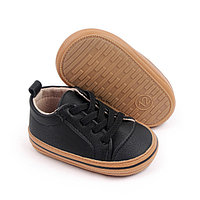 Pantofiori negri cu margini maro pentru baietei (Marime Disponibila: 3-6 luni (Marimea 18 incaltaminte))