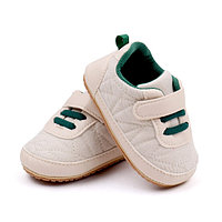 Pantofiori crem cu sireturi verzi pentru baietei (Marime Disponibila: 3-6 luni (Marimea 18 incaltaminte))