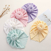 Caciulita tip turban cu model ajurat (Marime Disponibila: 6-9 luni (Marimea 19 incaltaminte), Culoare: Lila)