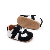 Adidasi albi cu negru pentru baietei - Swak (Marime Disponibila: 9-12 luni (Marimea 20 incaltaminte))