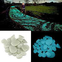 Pietricele fosforescente glow in the dark decorative, translucide care lumineaza turcoaz cantitate 1000 gr