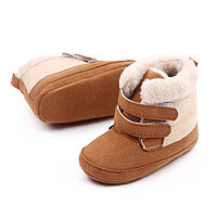 Cizmulite crem cu maro pentru baietei (Marime Disponibila: 3-6 luni (Marimea 18 incaltaminte))