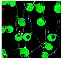 Decoratiuni colorate in forma de globi oculari