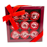 Aranjament floral, 9 trandafiri de sapun, culori combinate, ambalate premium, 14x14x4.5 cm