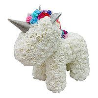 Aranjament floral Unicorn din Sapun,alb, 38x38 cm , Eleganta si Magie in Cadoul Perfect