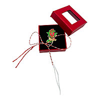 Brosa Martisor in cutiuta cu fereastra, 5Ã 5cm, Trandafir, model 2025