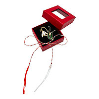 Brosa Martisor in cutiuta cu fereastra, 5Ã 5cm, Ghiocel Norocos, model 2025