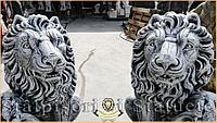 Statuetă leu mare cu blazon, gri patinat, model S1.