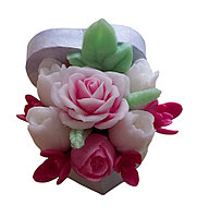 Martisor cu trandafir de sapun parfumat wine