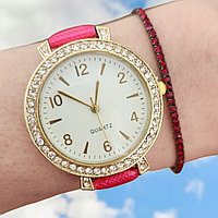 Set ceas casual de dama cu bratara inclusa, mecanism quartz, display analog, curea roz lacuit, inchidere