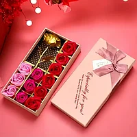 Cutie trandafir auriu pentru Valentines Day Love Box cu 12 trandafiri rosii si roz din sapun