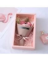Cutiuta cu buchetel de trandafiri roz din sapun pentru Valentines Day sau 8 Martie
