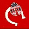 Martisor Brosa Mica in Cutie, Dimensiune Brosa 2.5-3 cm, Material Metal, Model Potcoava cu Buburuza
