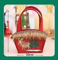 Set 2 pungi cadou pentru Craciun din postav, cu ren si blanita, 20x24 cm, culoare rosu