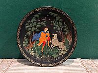 Farfurie decorativa de colectie, Russian Tianox Porcelain "Ivan the Tsarevich and the Gray wolf", certificata