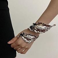 Bratara argintie model frunza, 17 cm x 5.1 cm, metal, bratara mare, stil urban si elegant