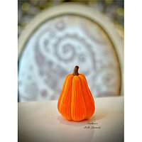 Dovleac decorativ din catifea 8,5 x 8,5 x 10,5 cm