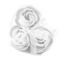 Cutie cu 3 trandafiri din sapun si fundita pentru cadou Martisor si Sf. Valentin, Alb
