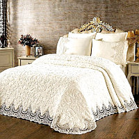 Set Luxury pentru pat, Patura cu dantela si perle + Cearsaf de pat + 4 fete de perna, Alb unt