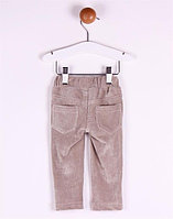 Pantaloni velur maro Newness